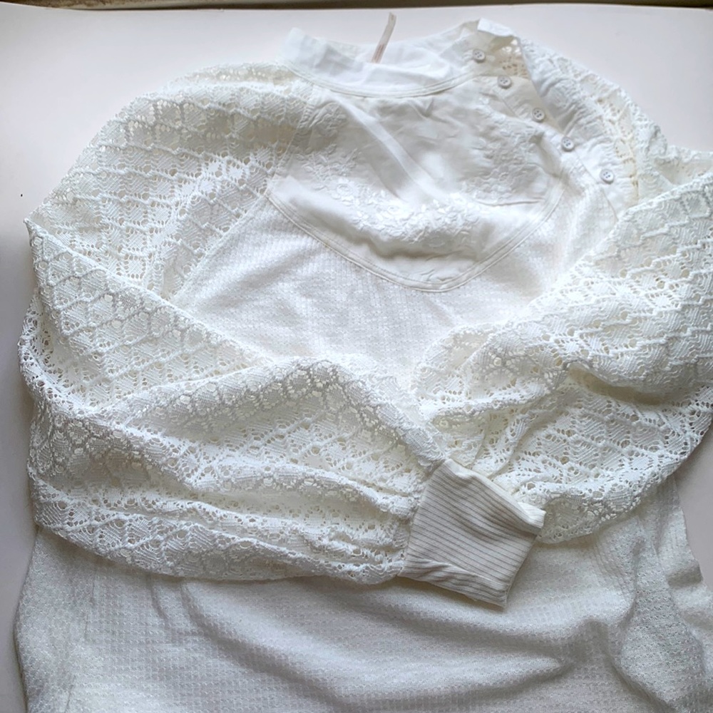 Free People romantic top - Picture 2 of 9
